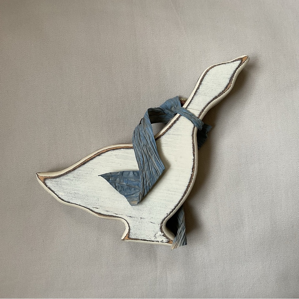 Cream and Blue Rustic Vintage Goose Decor - Picture 2 of 8
